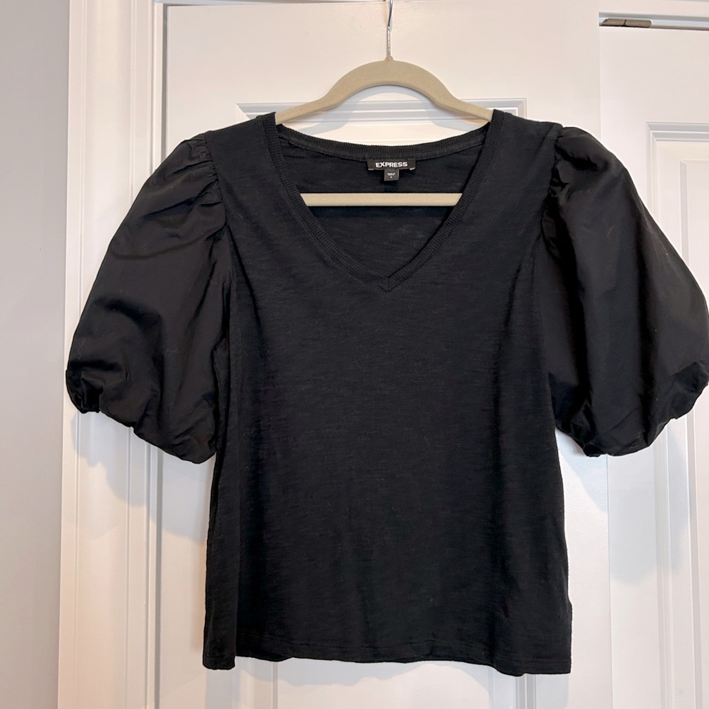 Express puff sleeve t-shirt